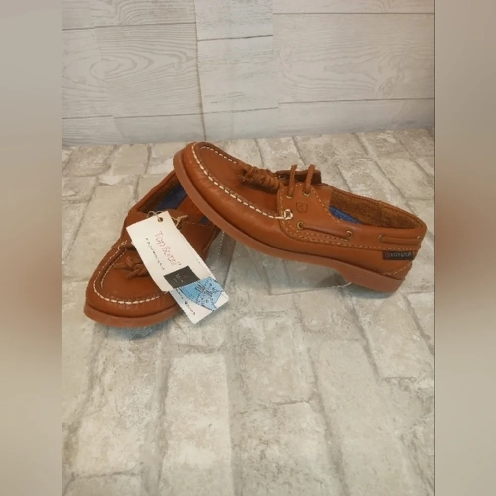 Top Boroni NWT Men's Size 6.5 Brown‎ Leather Boat Shoes